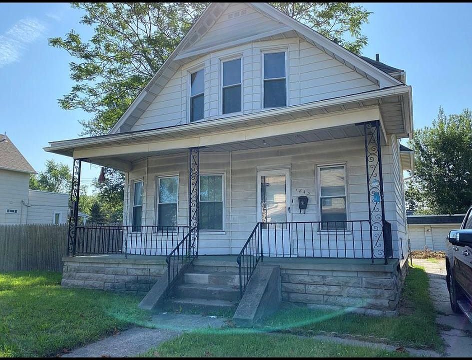 Toledo House: 1843 Airport Hwy