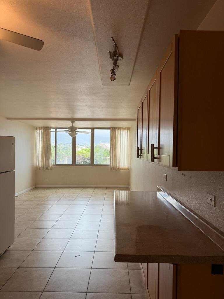 Kahului Apartment: 111 Kahului Beach Rd D314