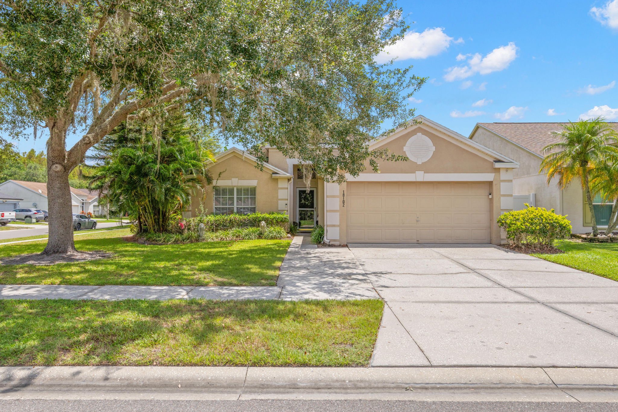 Lutz House: 18102 Leafwood Circle