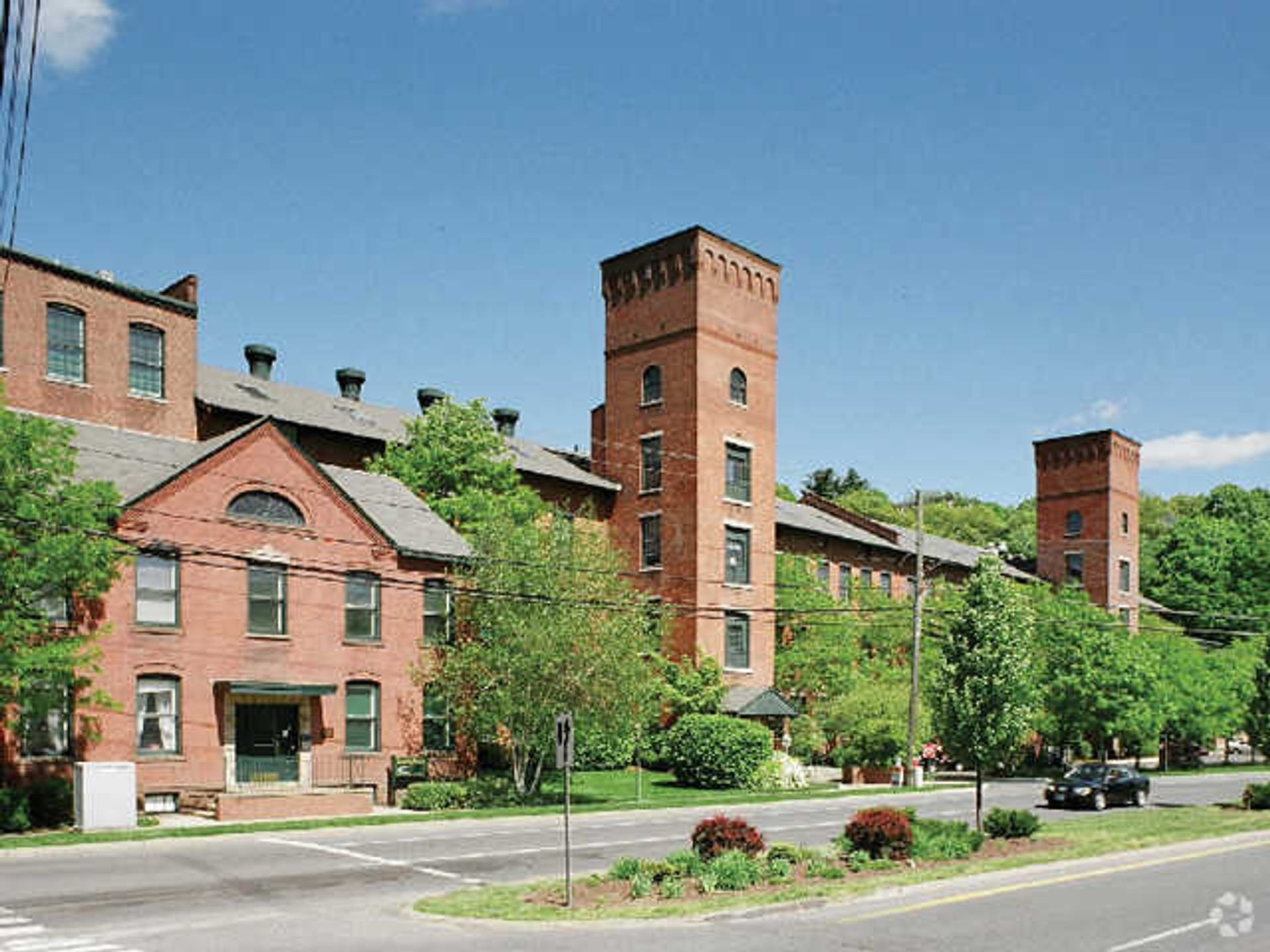Beacon Falls Condo: 10 North Main Street, SH-407