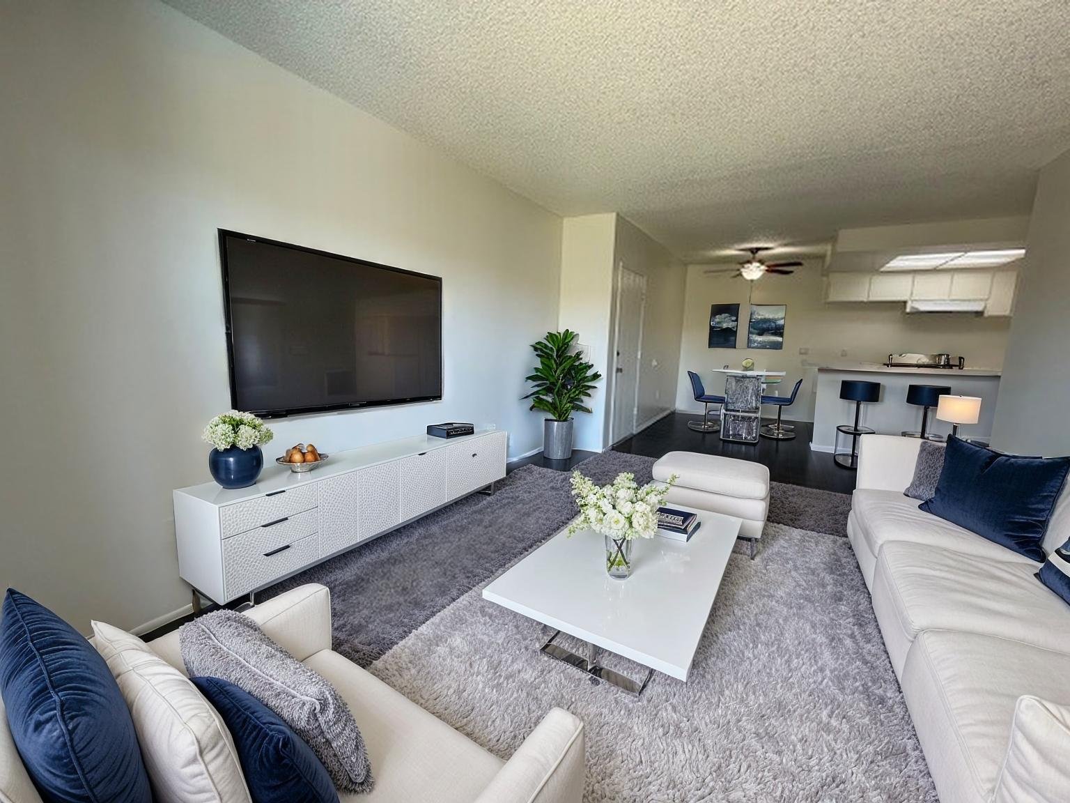 Anaheim Apartment: 1535 E. Canfield