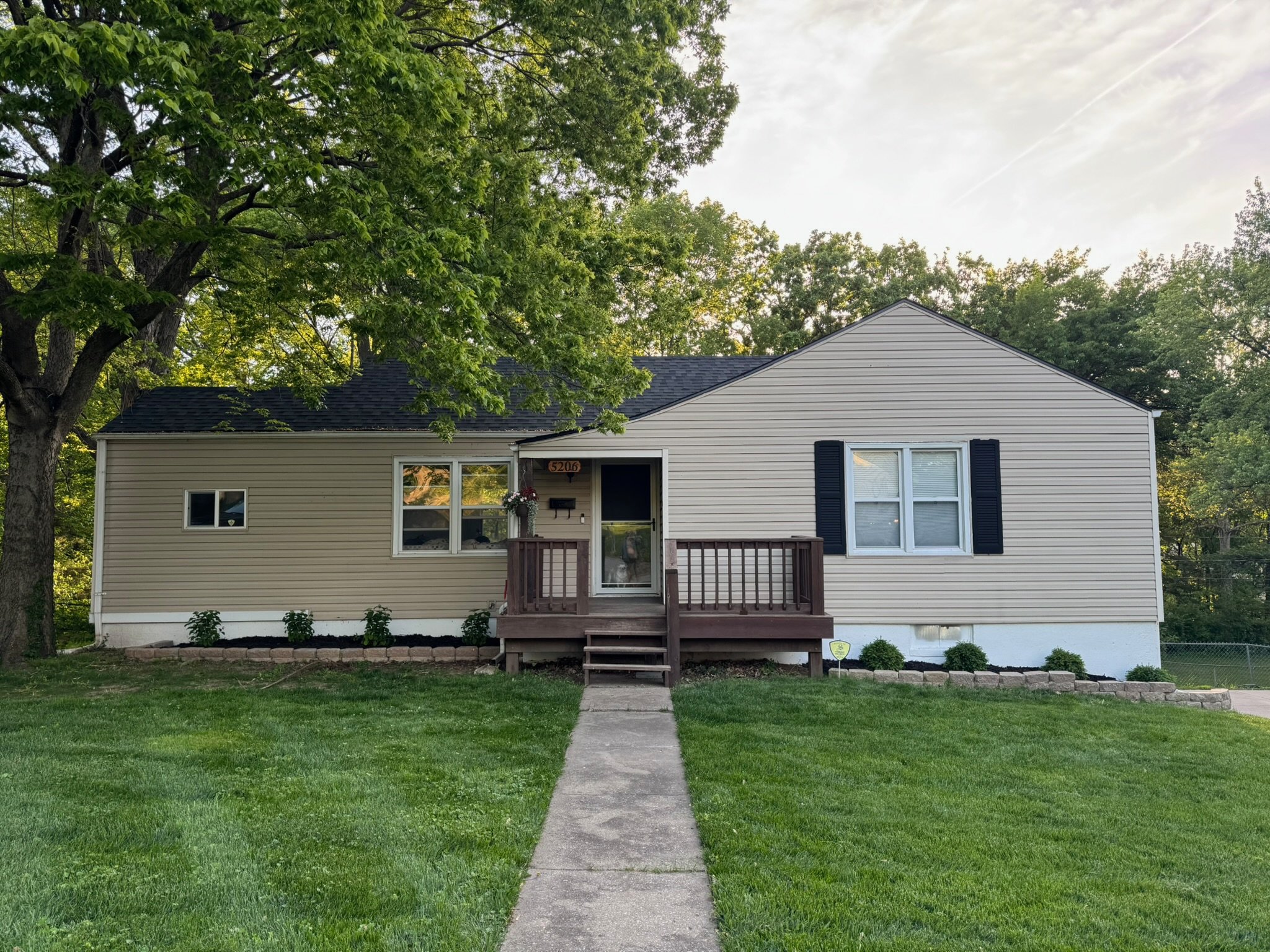 Kansas City House: 5206 N Park Ave