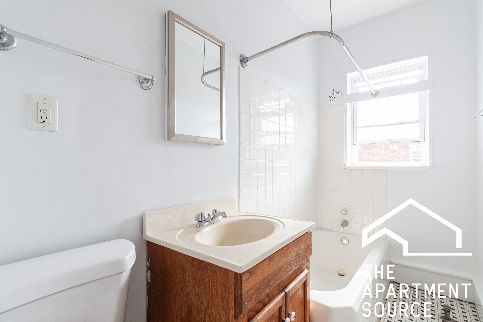Chicago Apartment: 955 West Cornelia Ave., #3A, Chicago, IL 60657