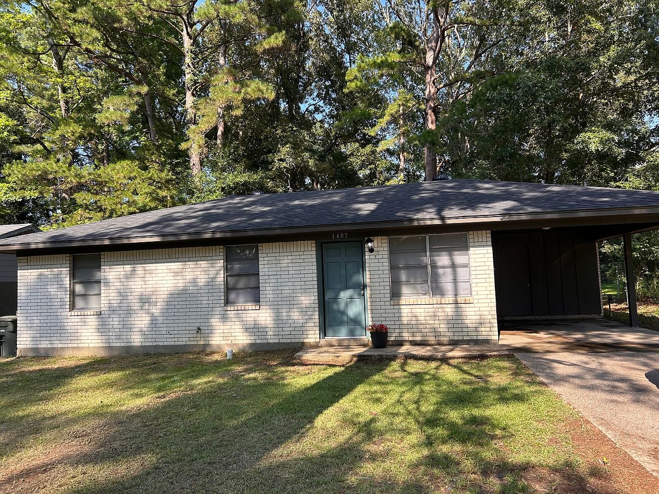 Ruston House: 1407 Cardinal St
