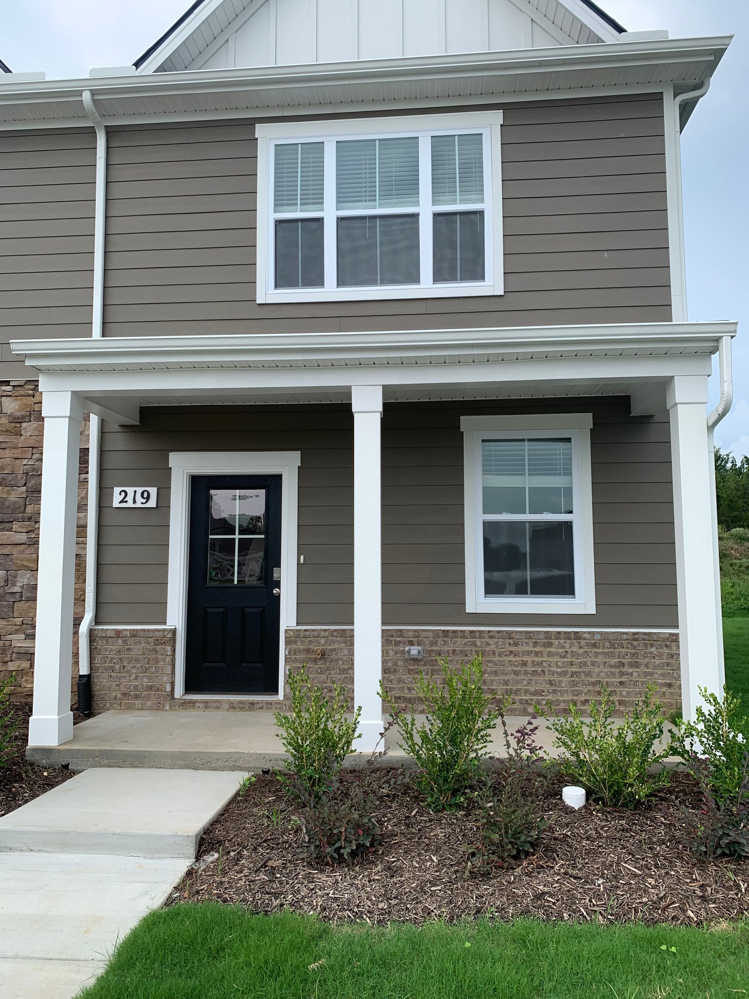 Lebanon Townhome: 219 Catherine Lane