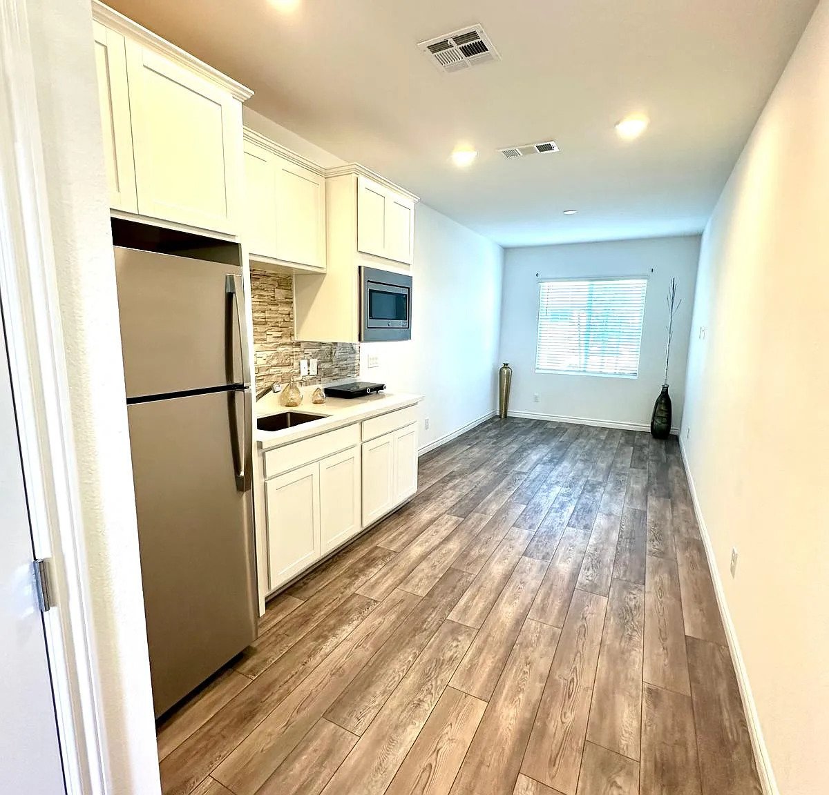 Las Vegas Multiplex: 5828 Chisolm Trail