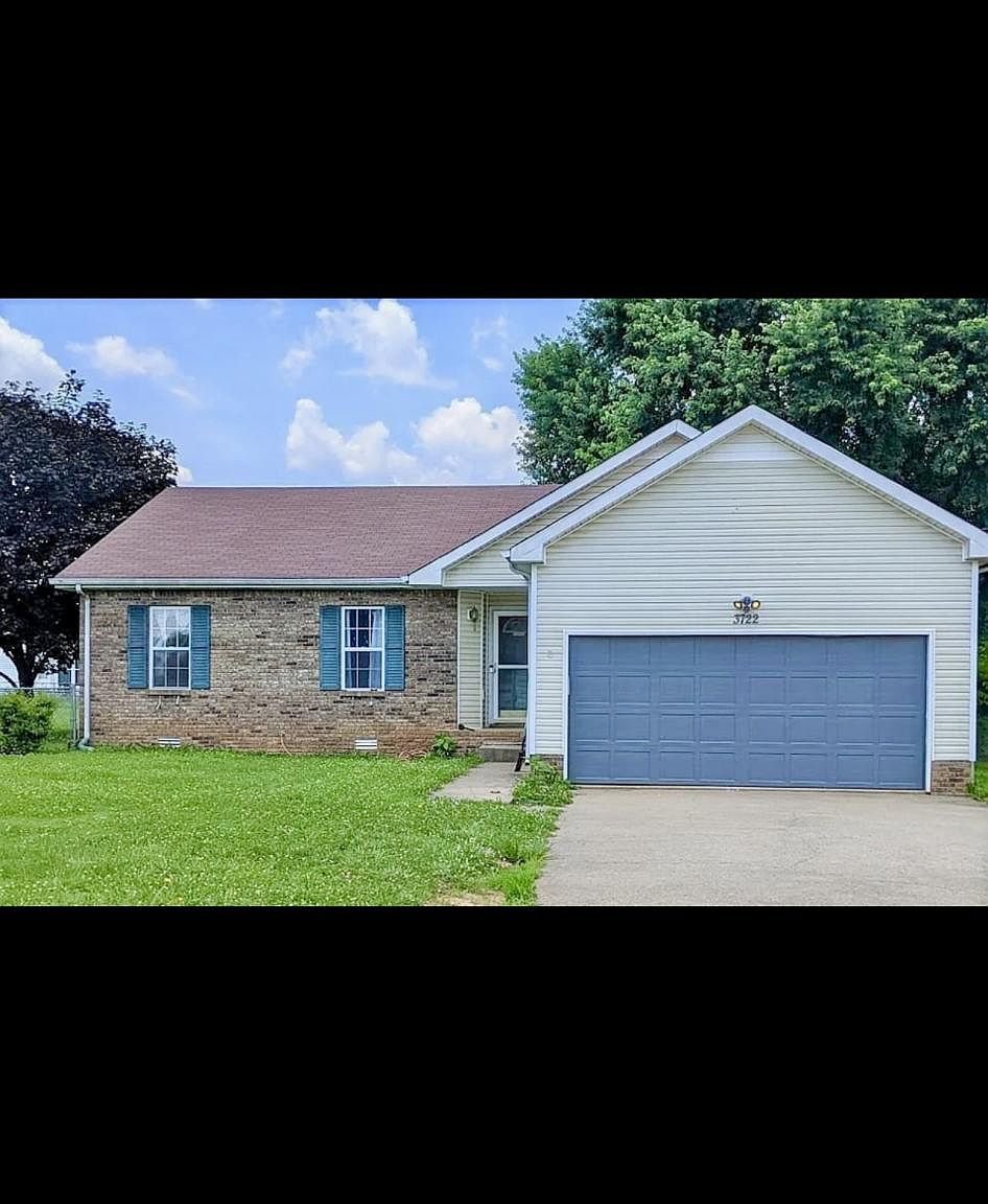 Clarksville House: 3722 Trenton Rd, Clarksville, TN 37040
