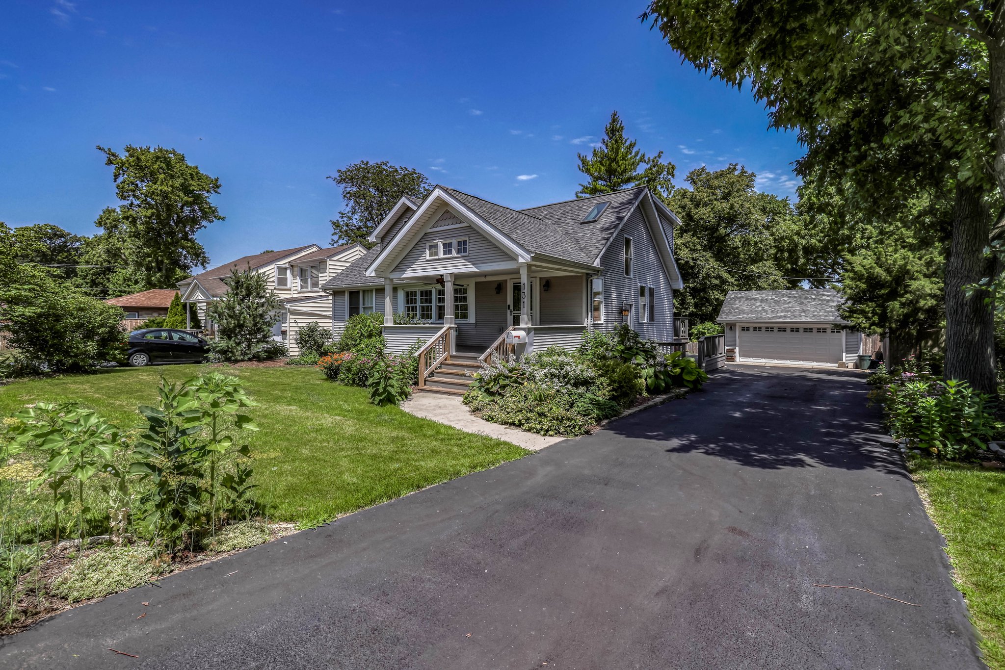New Lenox House: 131 1st Ave