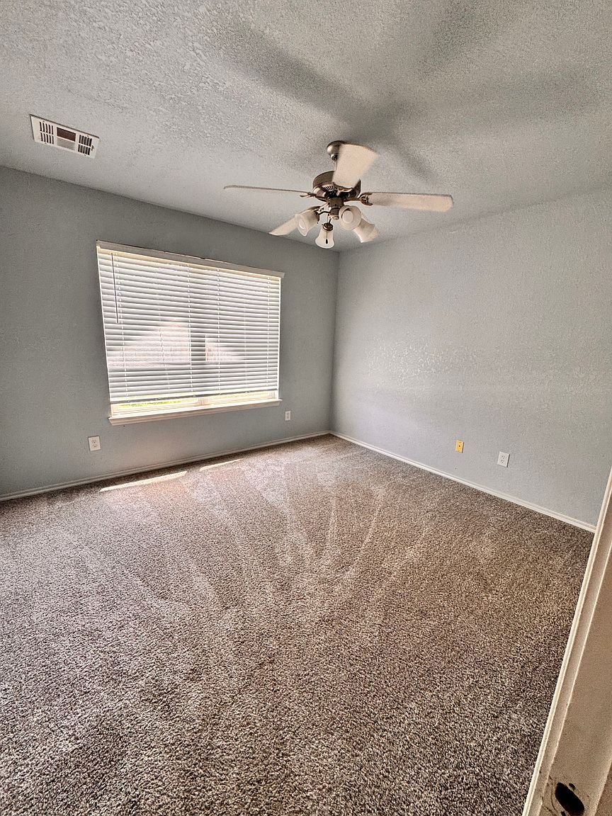 Oklahoma City House: 4401 SE 86th St