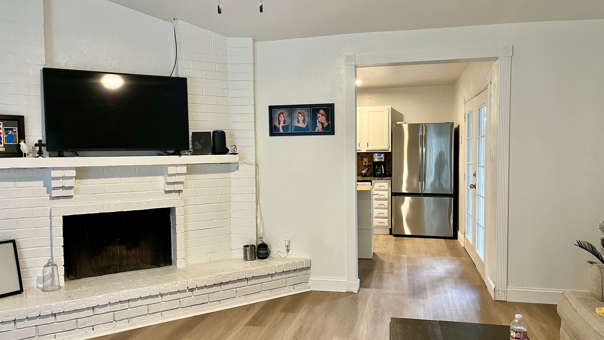 The Colony Single Room: 5540 N Colony Blvd
