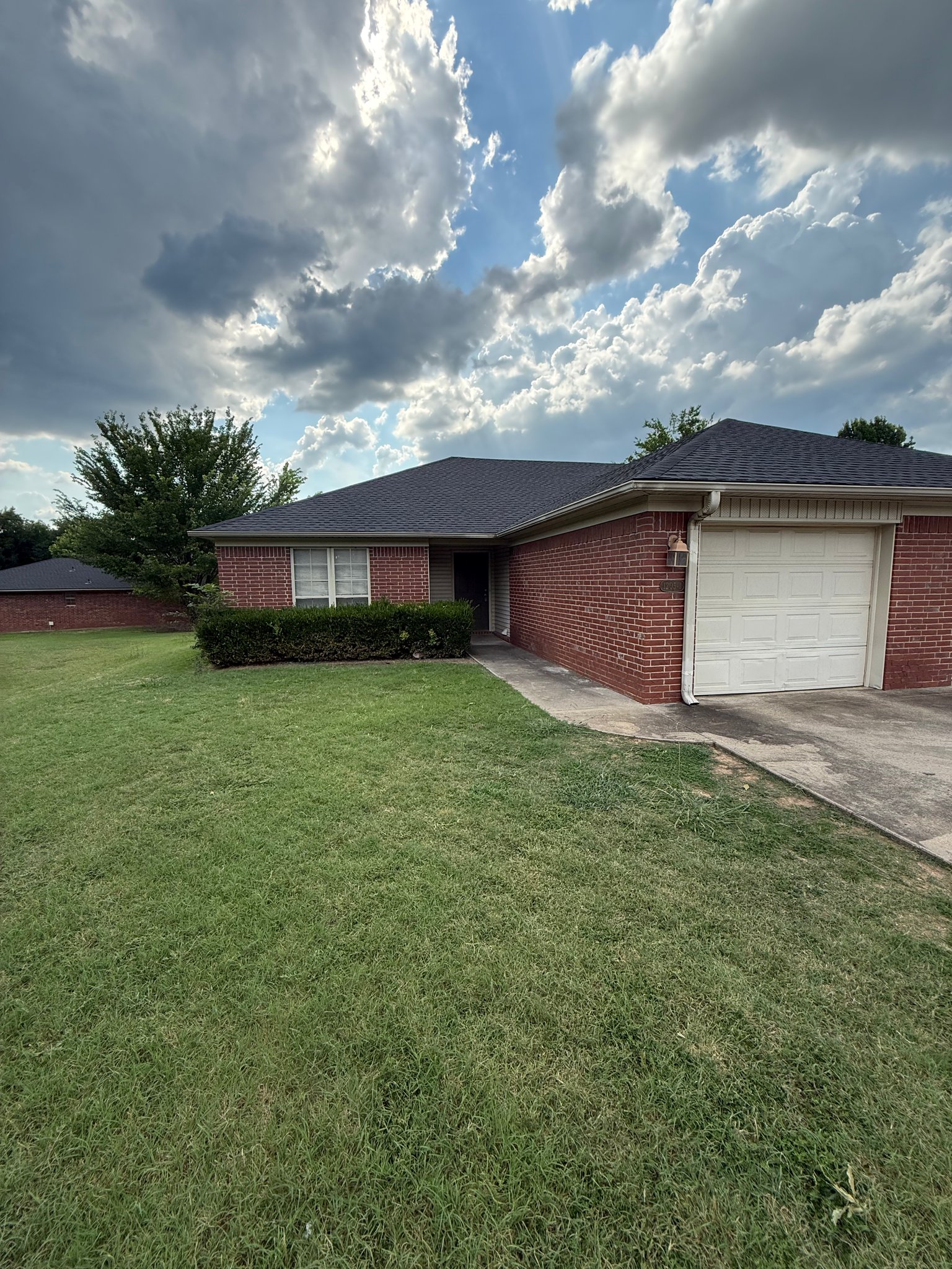 Russellville Multiplex: 1205 N Nashville Pl