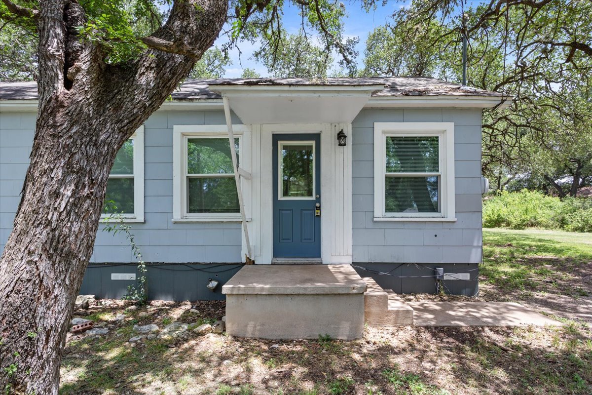 Belton Multiplex: 800 W Ave D