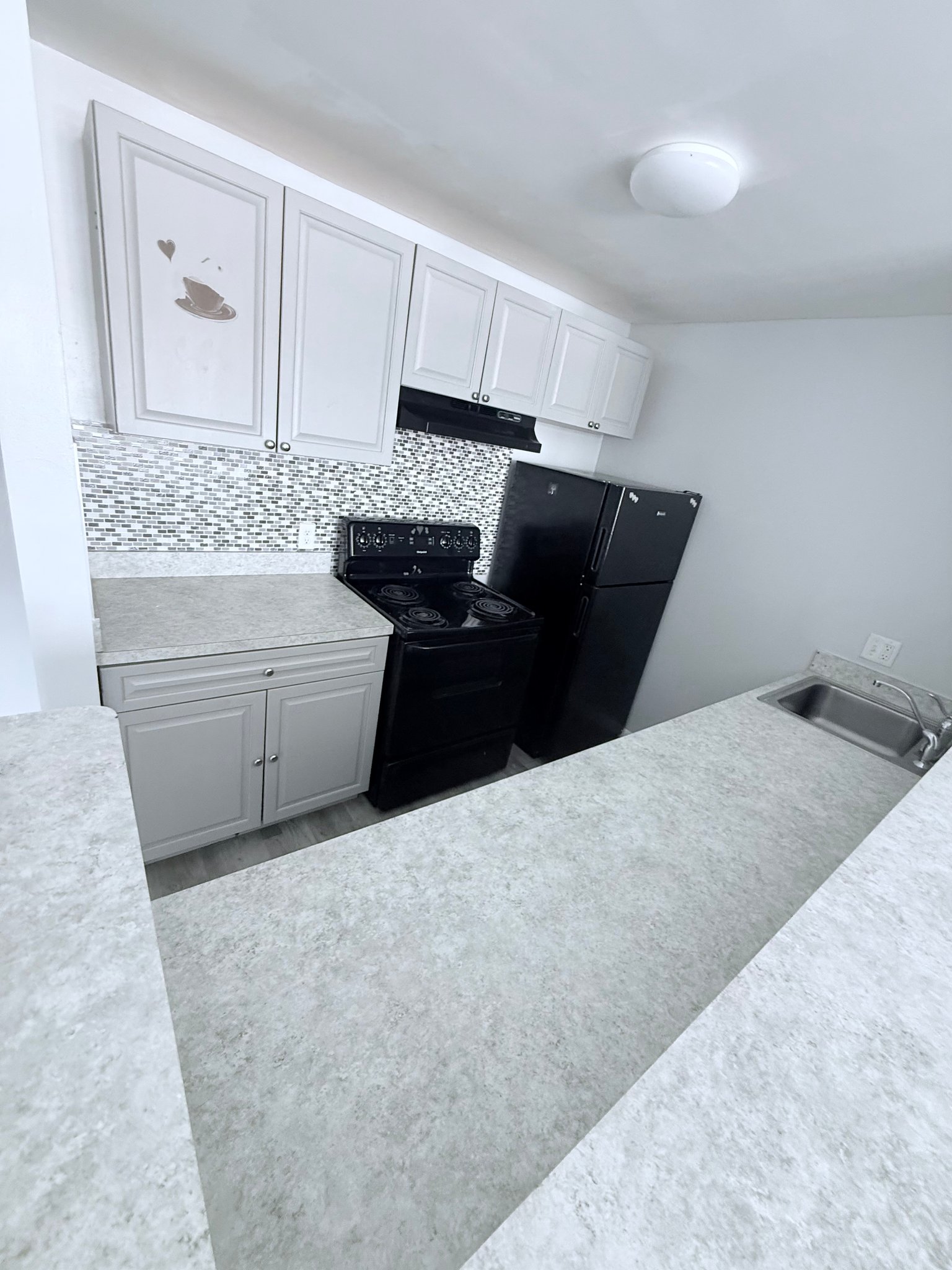 Hartford Apartment: 194 Washington St