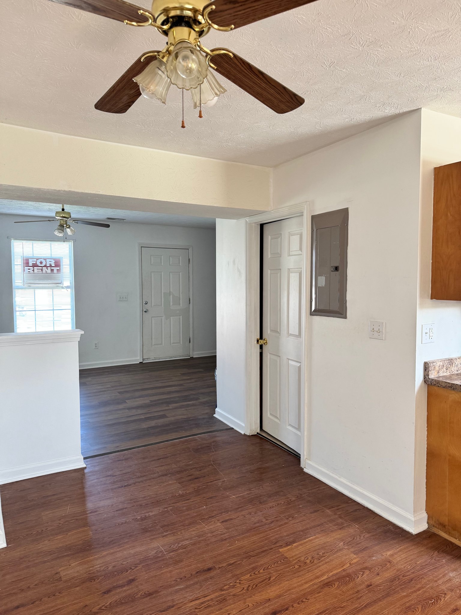 Berea Apartment: 910 Weeping Willow Dr
