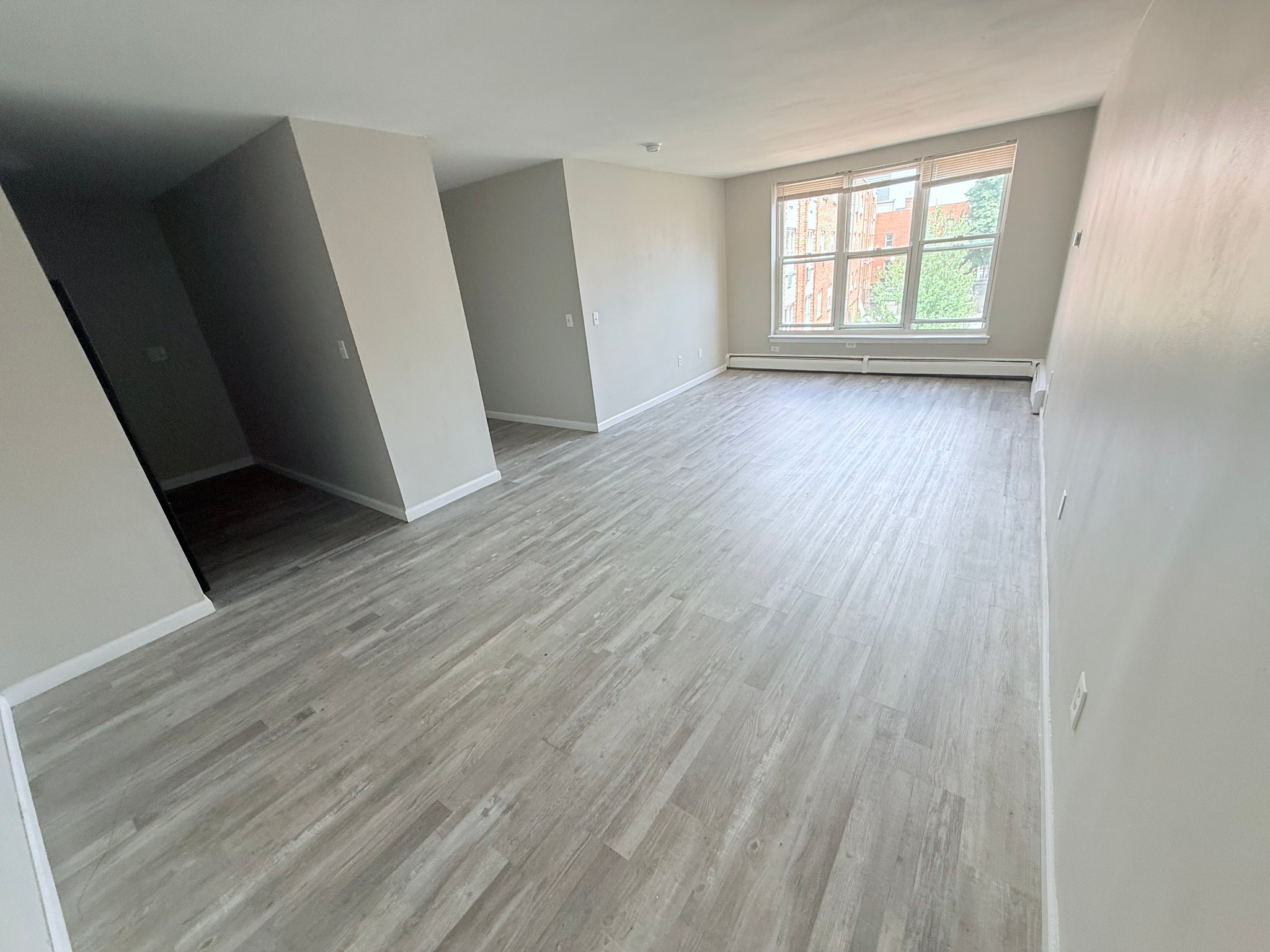 Hartford Apartment: 194 Washington St