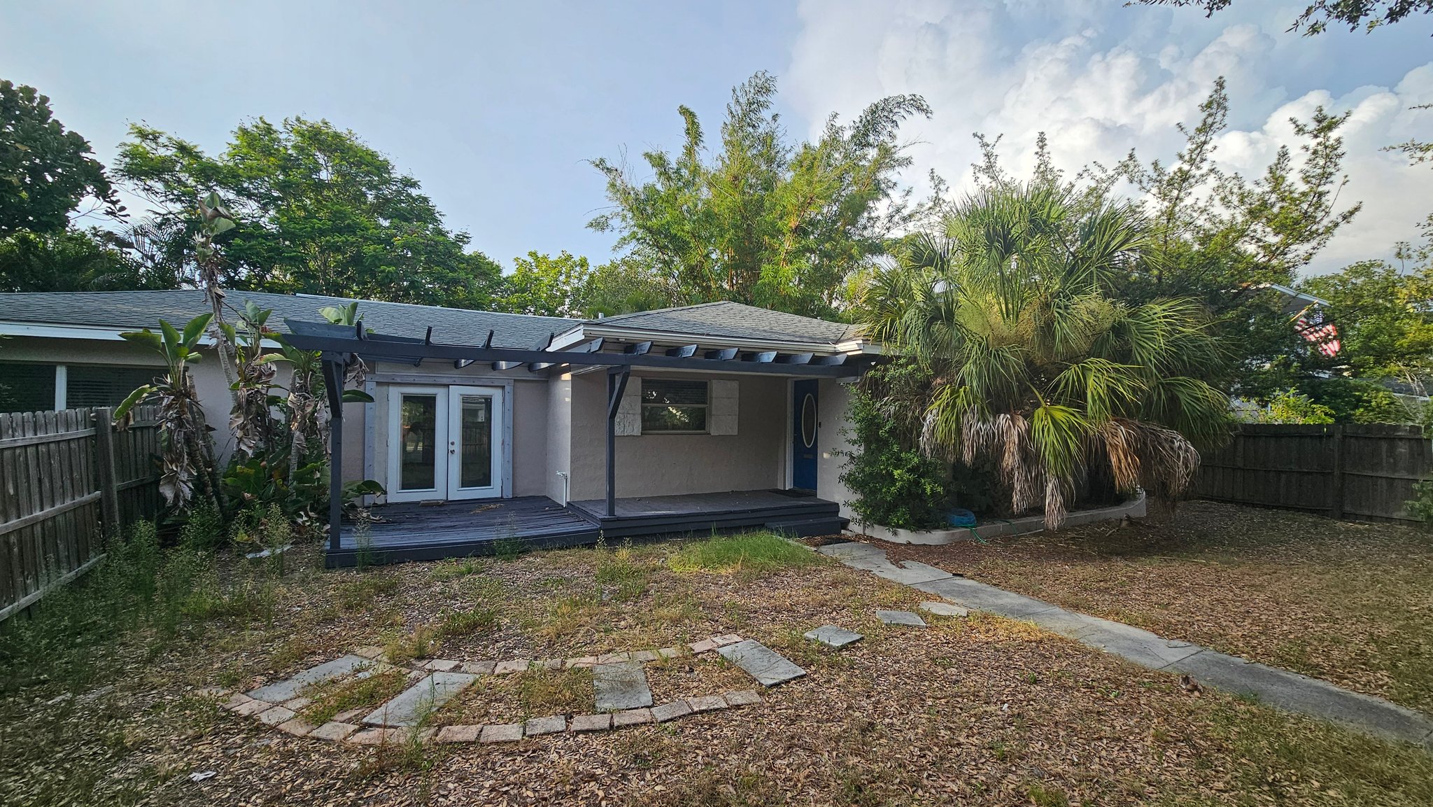 St Petersburg House: 5655 1st Ave N