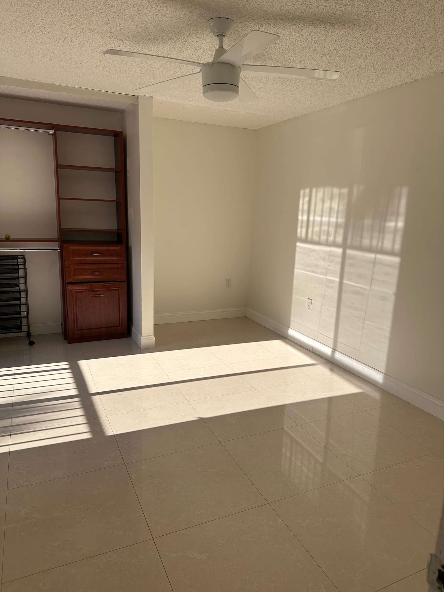 Davie Single Room: 9102C Southwest 19th Place