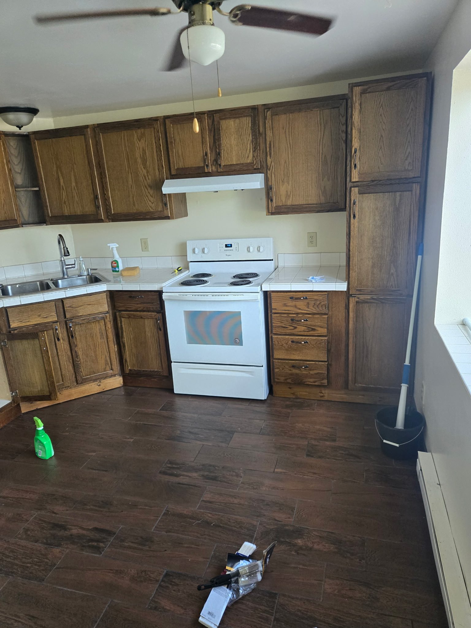 Green Bay Apartment: 541 Clement St