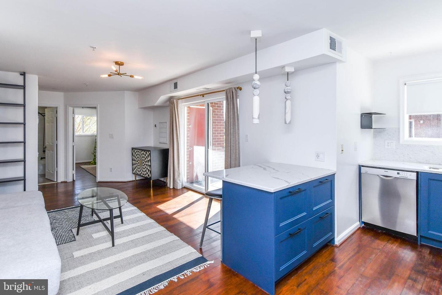 Washington Condo: 1386 Bryant St NE