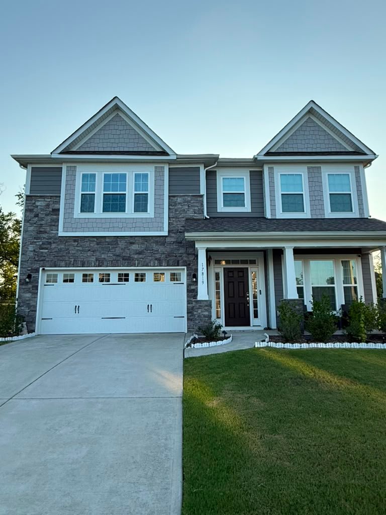 Davidson House: 17819 Summers Walk Blvd