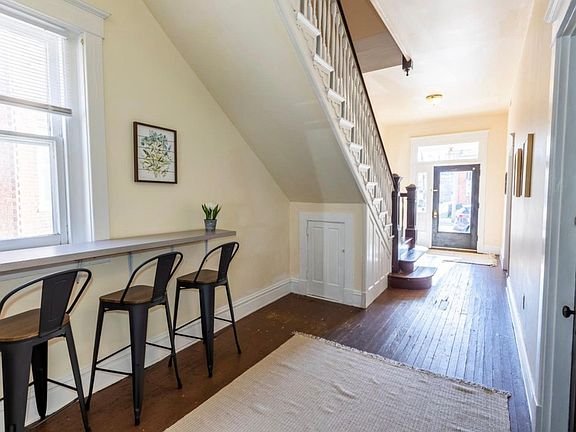 Richmond Townhome: 18 N Lombardy St