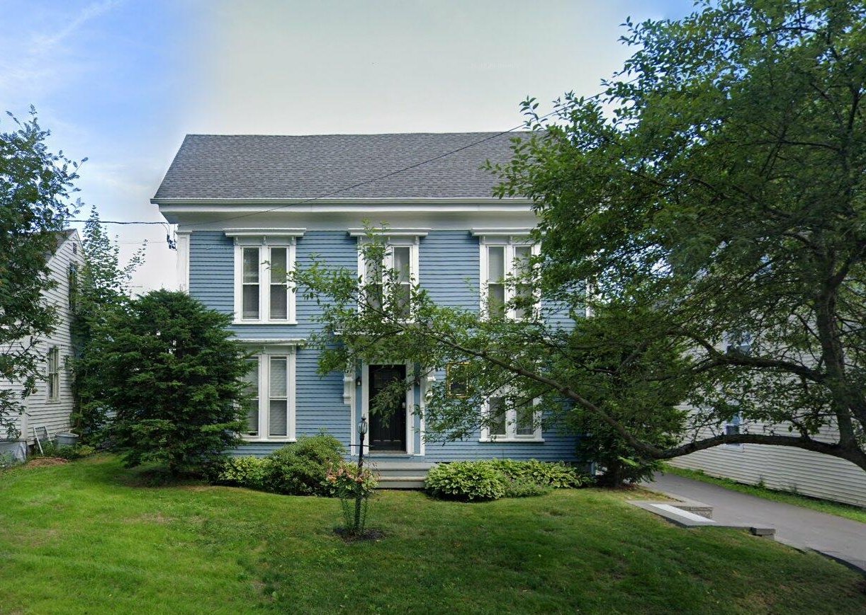 Bucksport House: 23 Mechanic St
