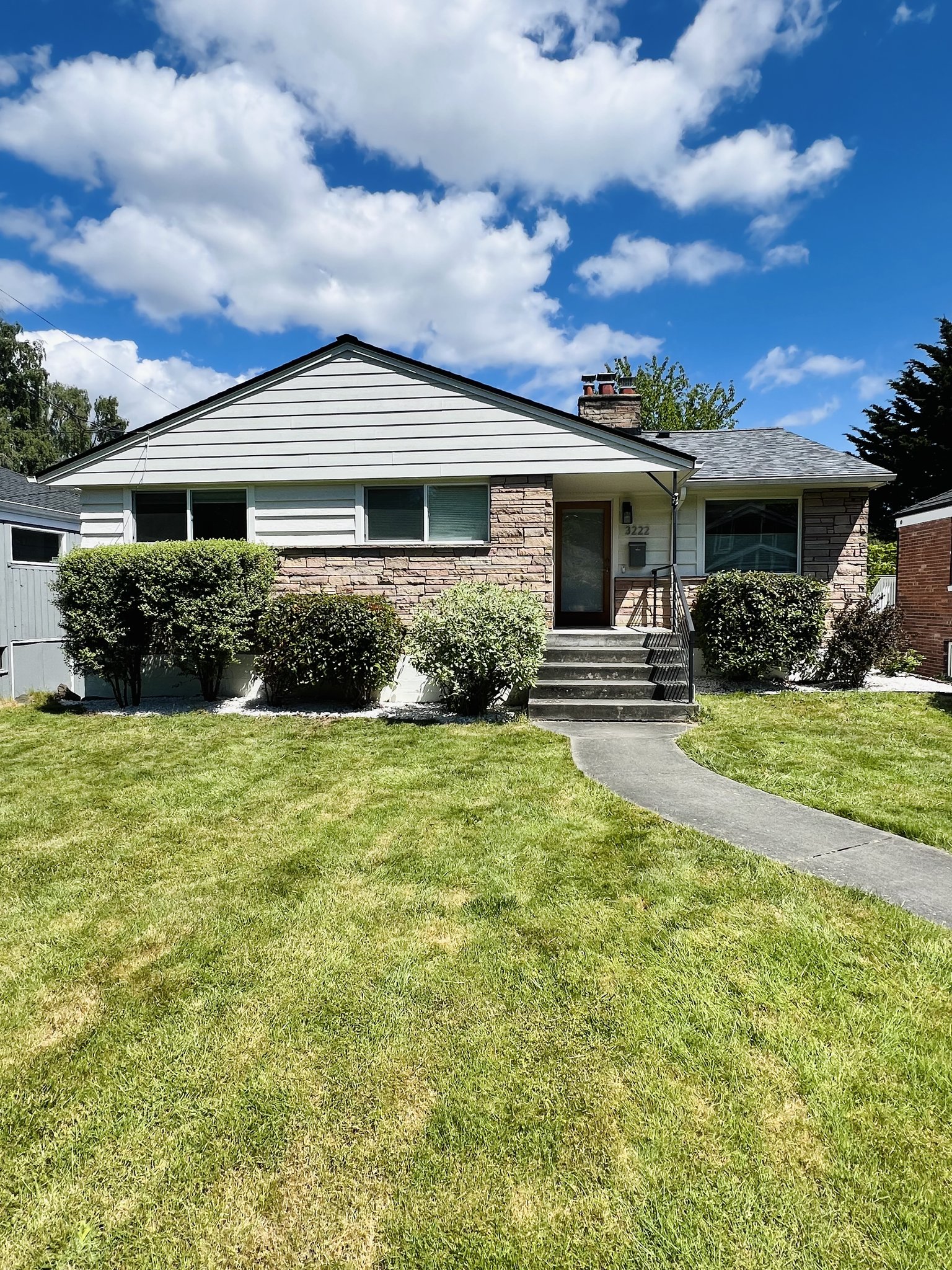Seattle House: 3222 34th Avenue West