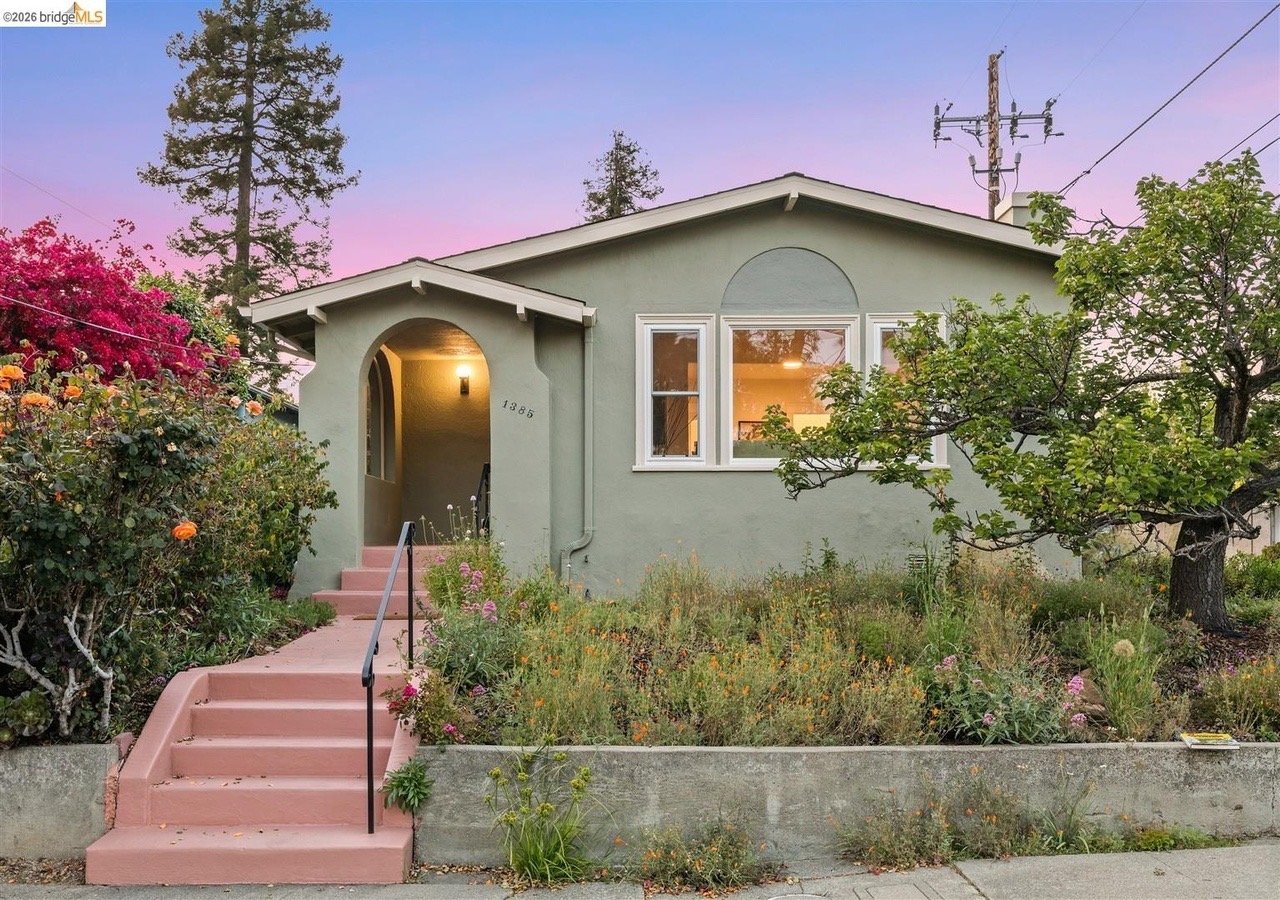 Berkeley House: 1385 Francisco St