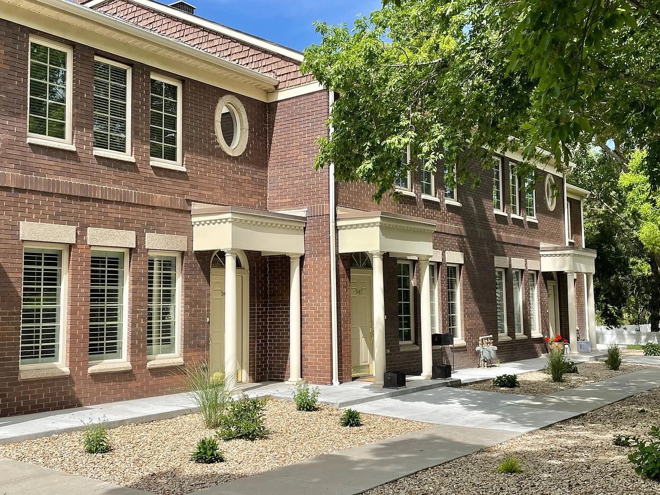 Millcreek Townhome: 943 E Sage Park Ln