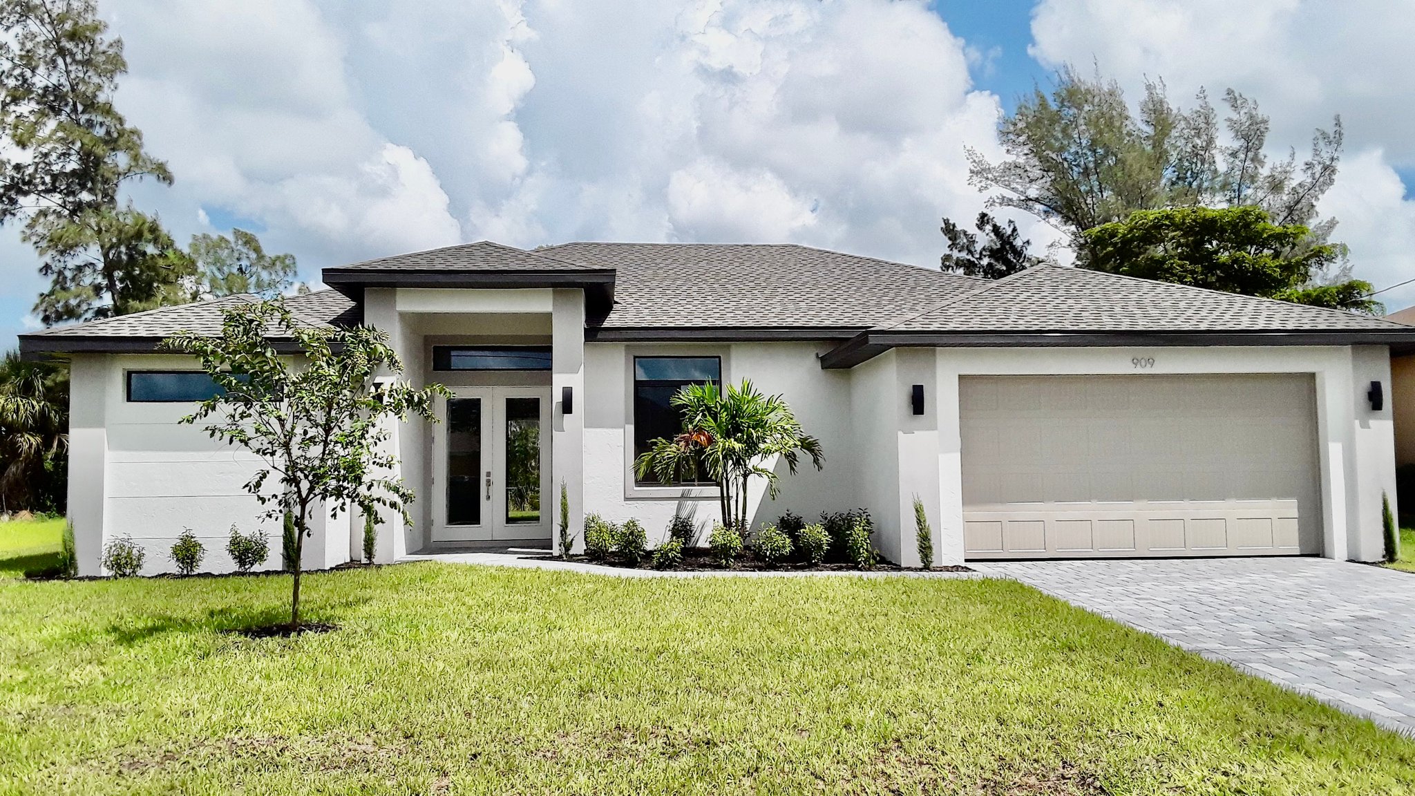LEHIGH ACRES House: 4016 22ND ST SW