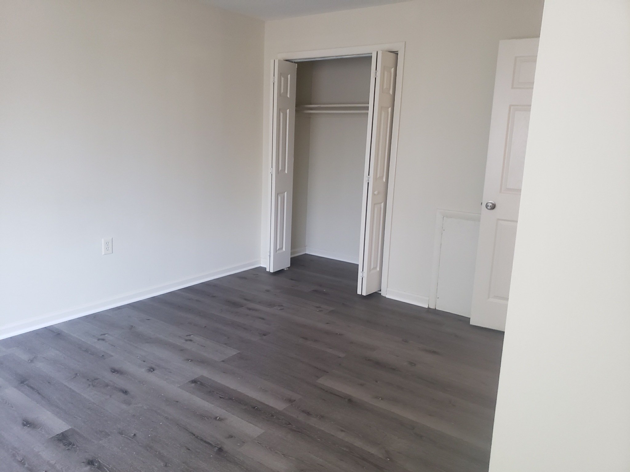 Alexandria Apartment: 2318 Glendale Terrace