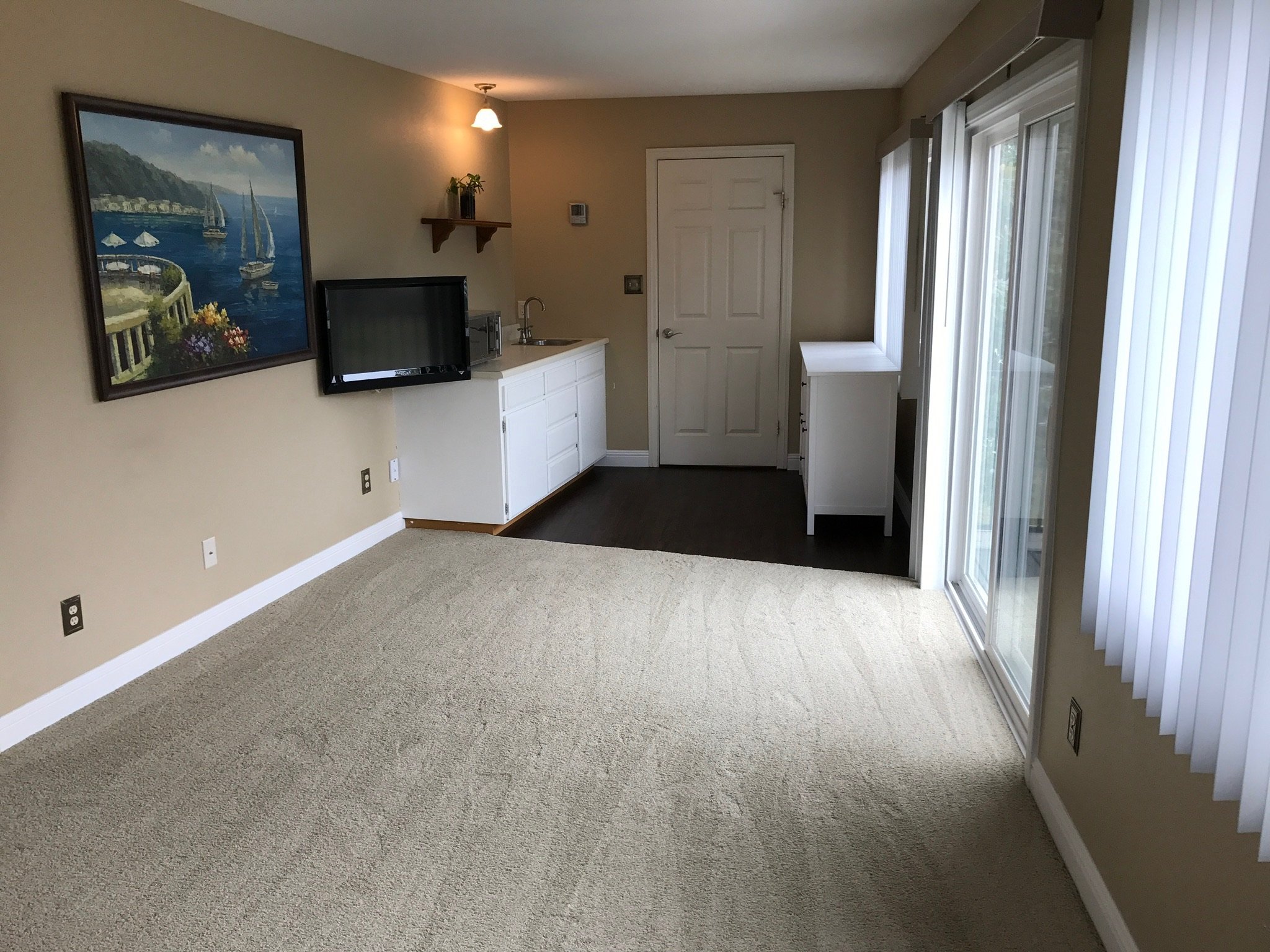 Santee Apartment: 8700 Rumson Dr.