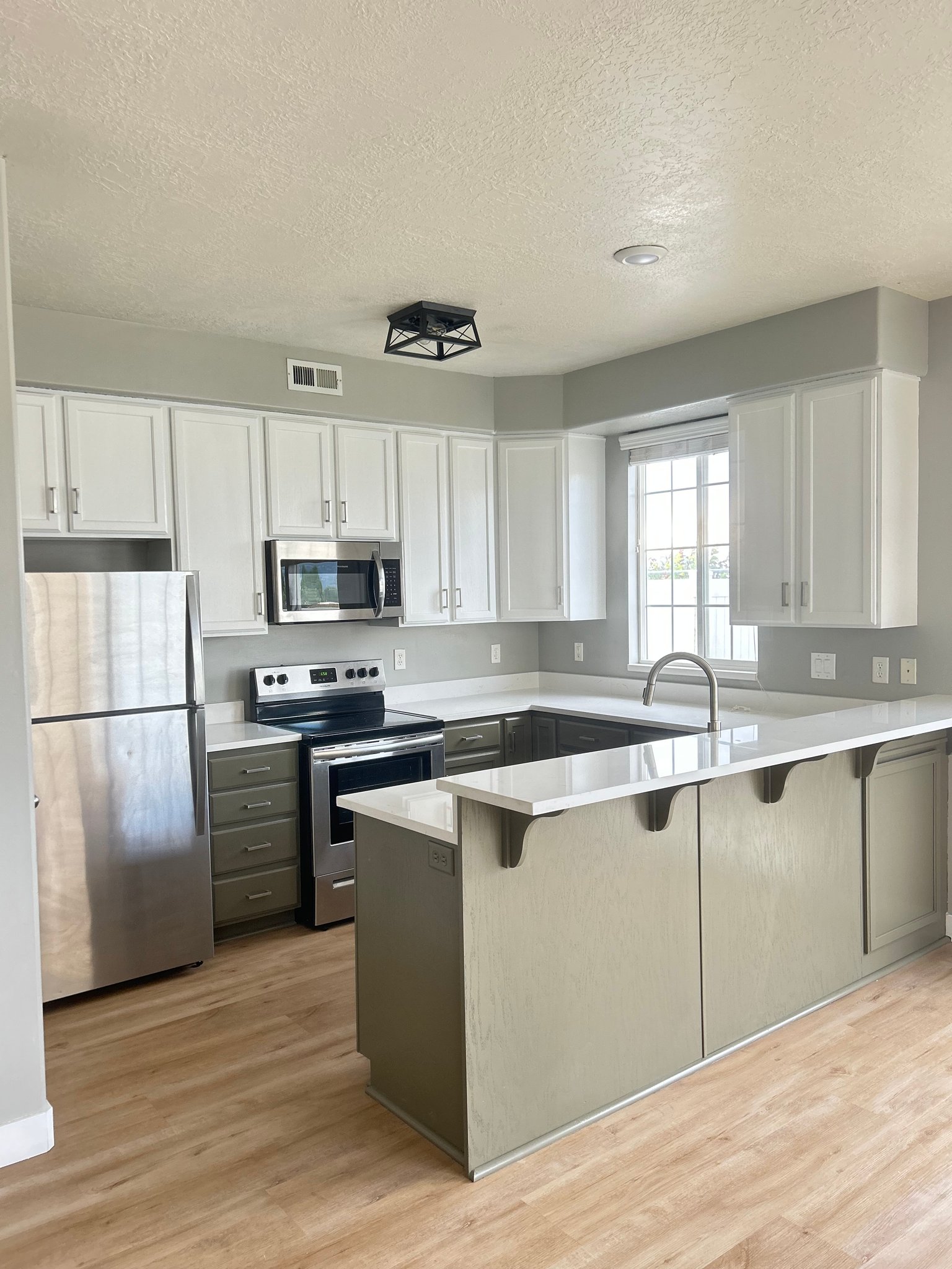 North Salt Lake Townhome: 144 Birmingham Ln