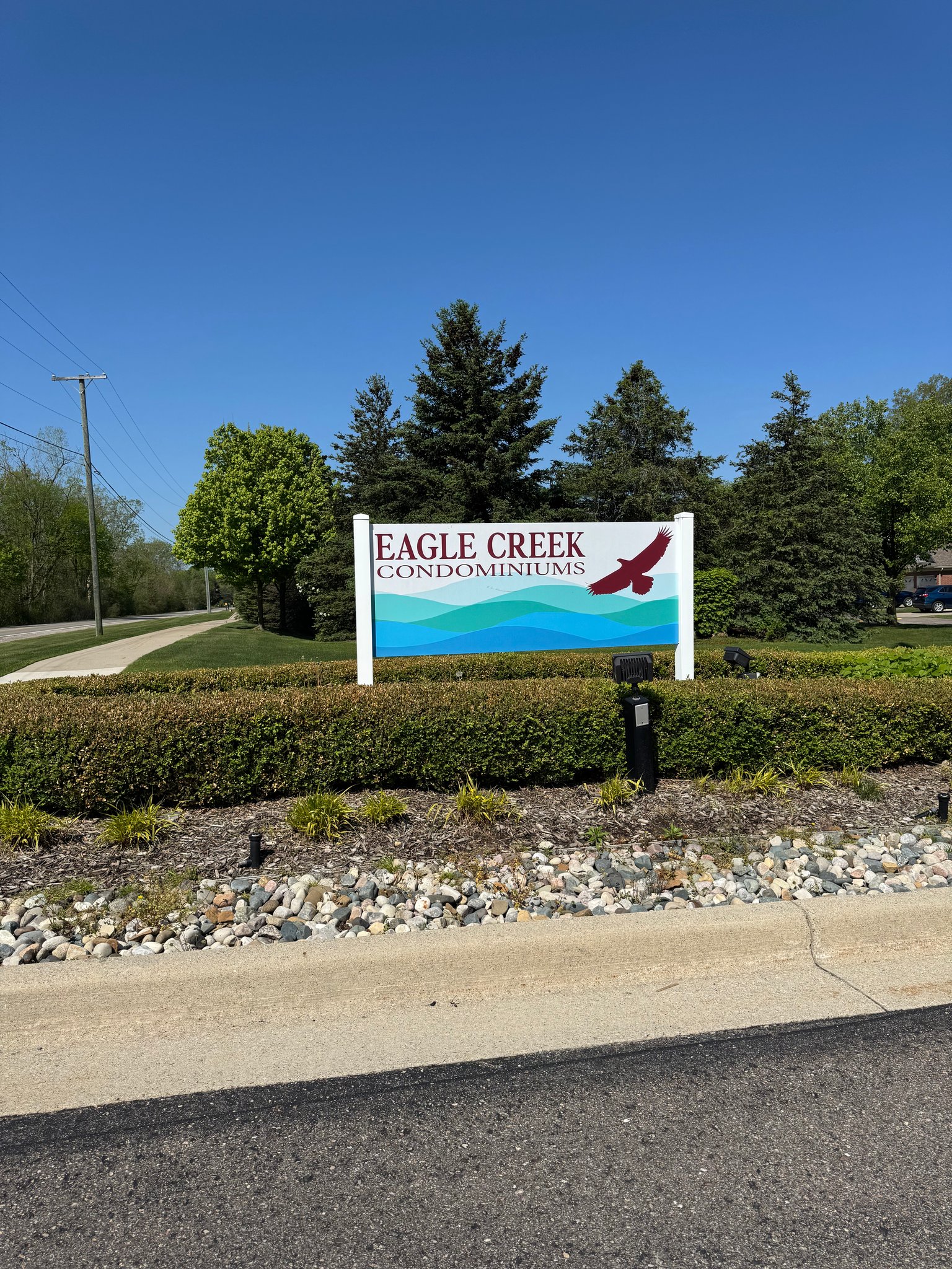 Utica Condo: 3498 Eagle Creek Dr.