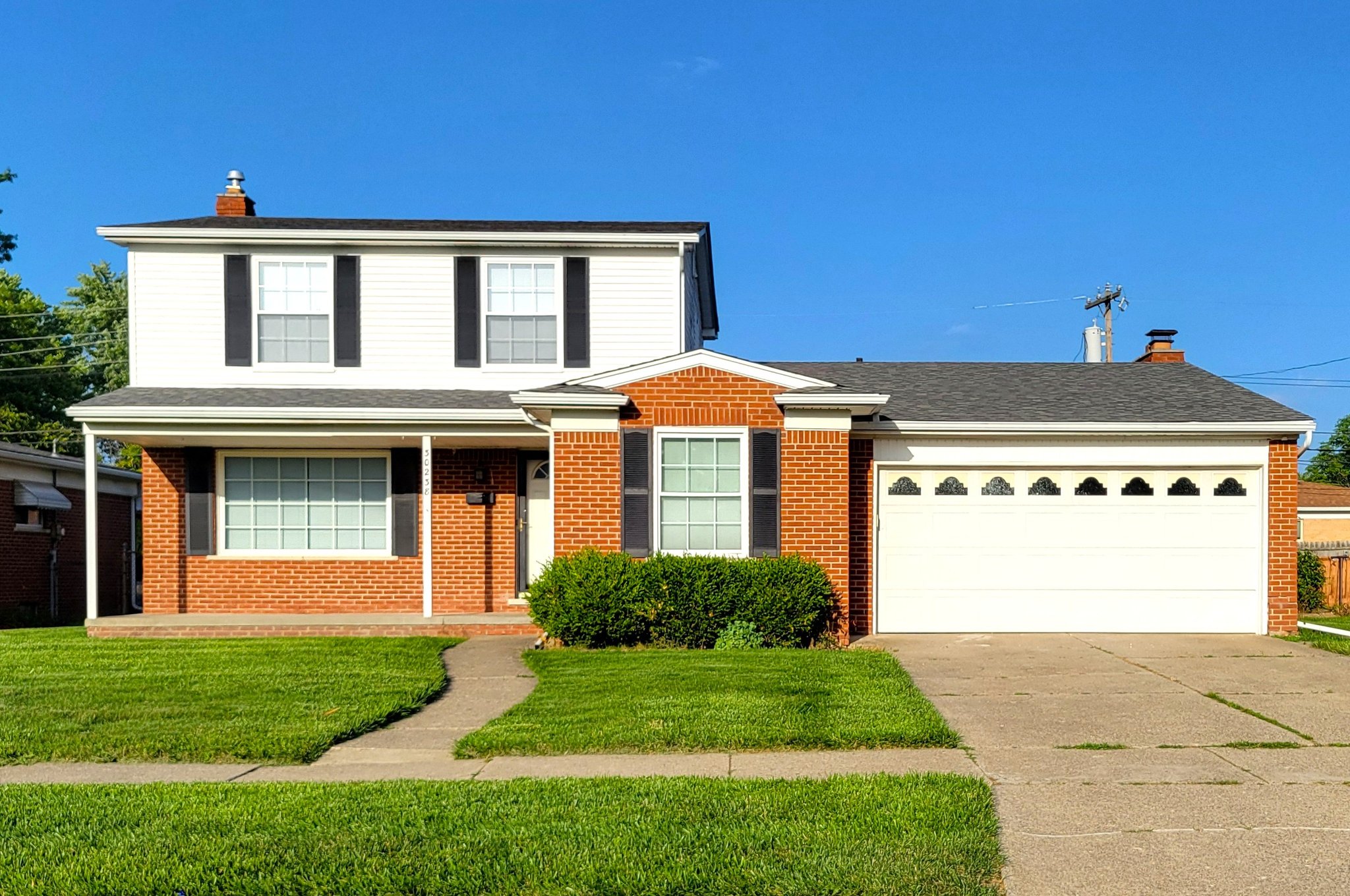 Warren House: 30238 Blancke Dr