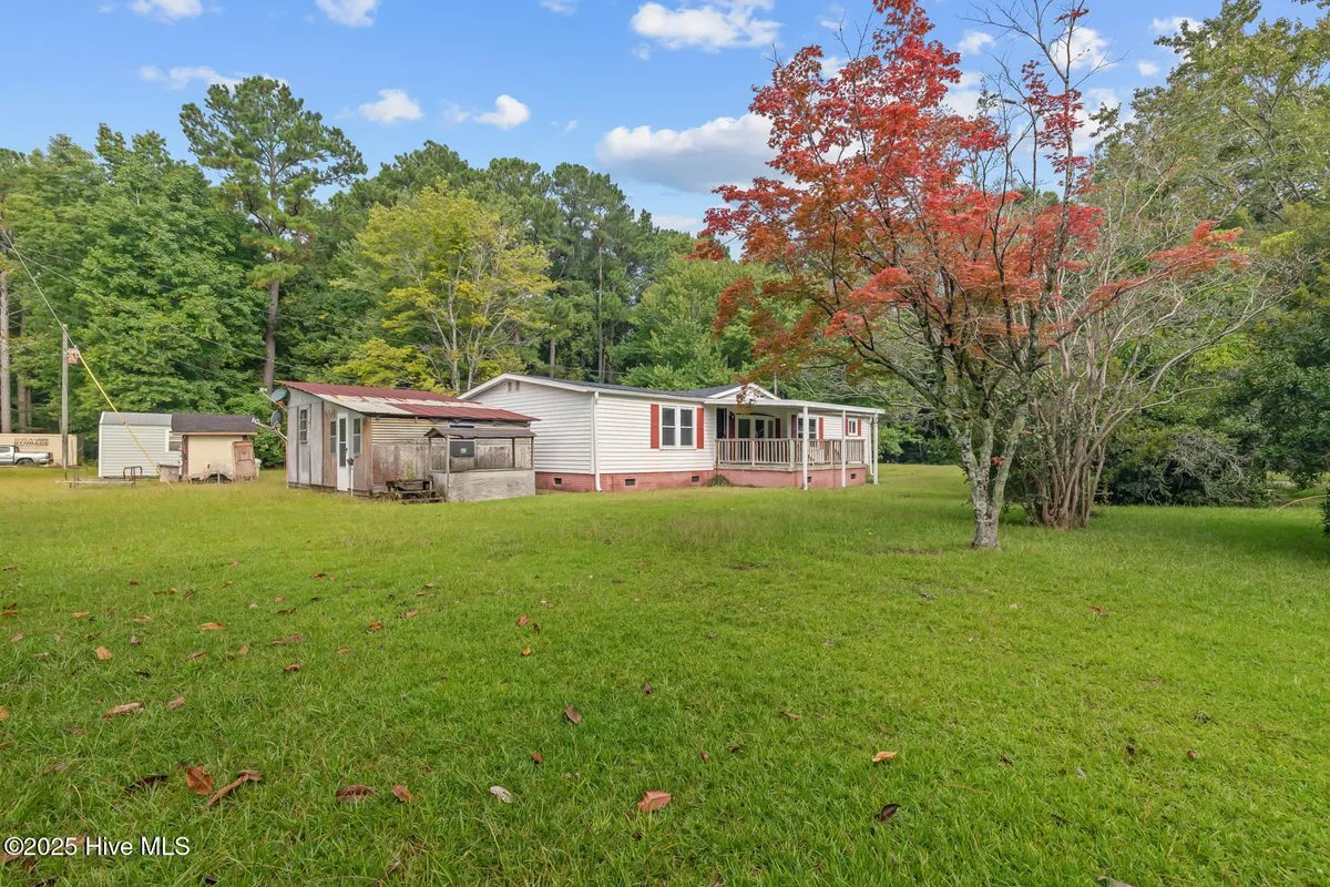 Maysville House: 136 Smedley Ln