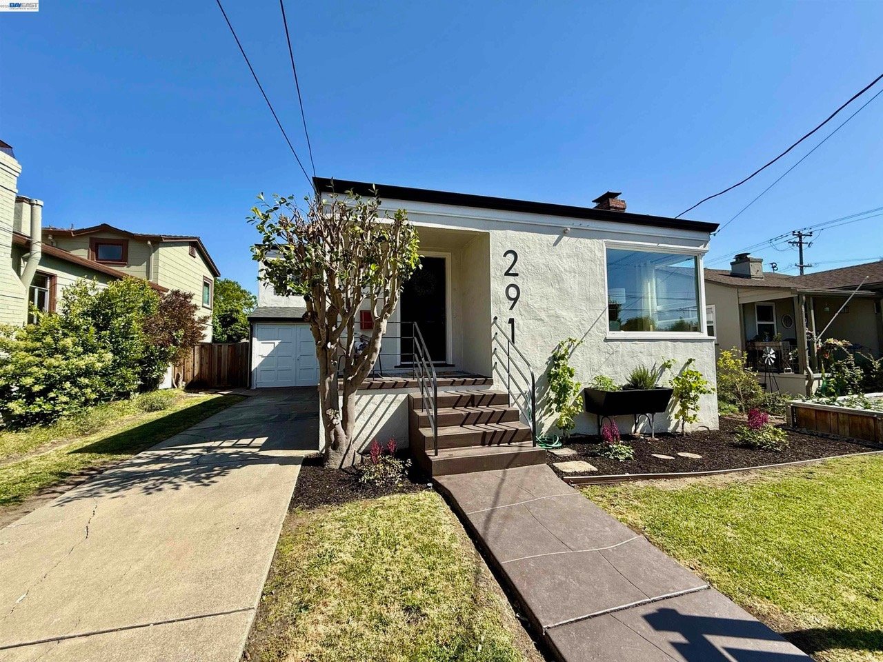 San Leandro House: 291 Lorraine Blvd