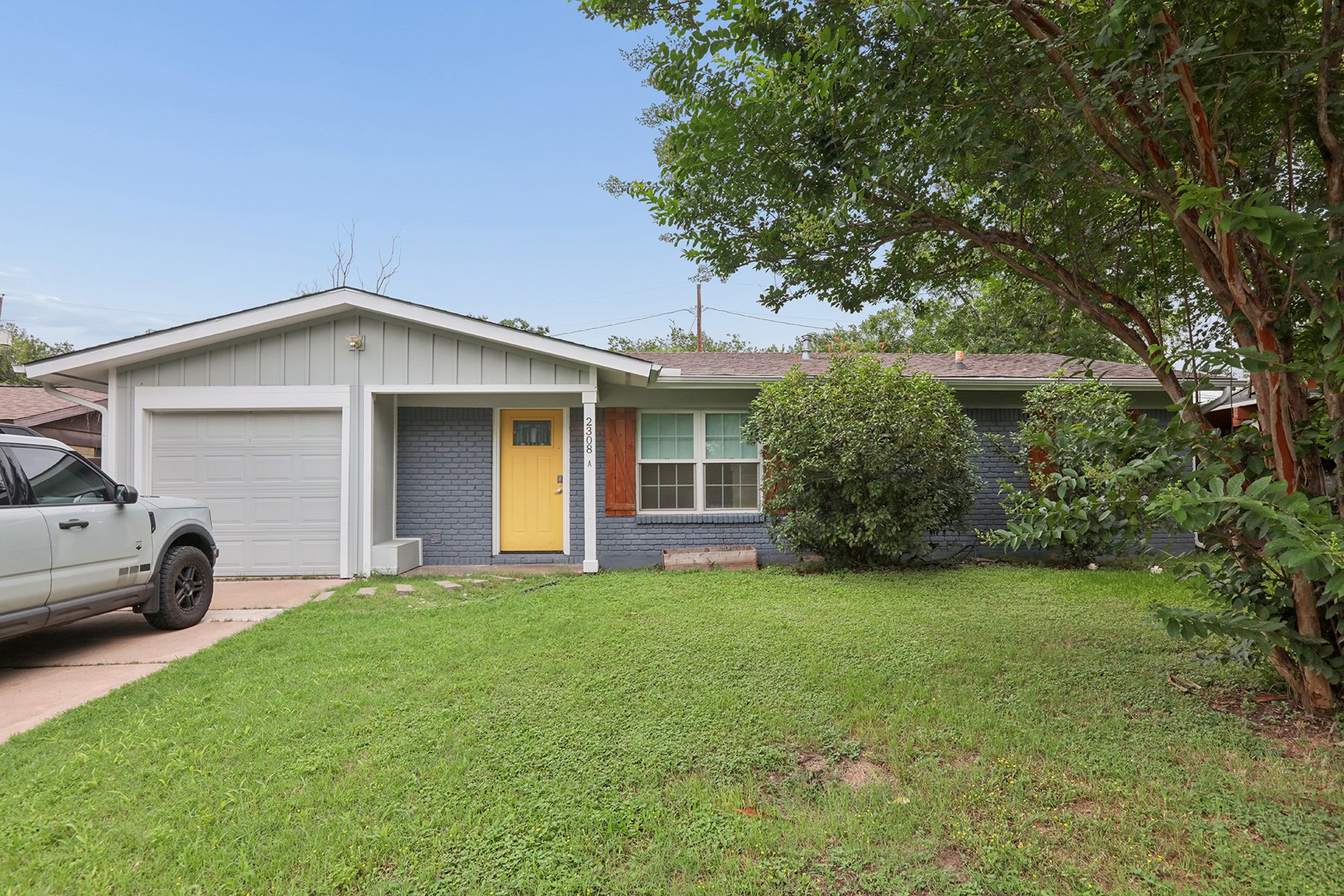 Austin Multiplex: 2308 Devonshire Dr Unit#A