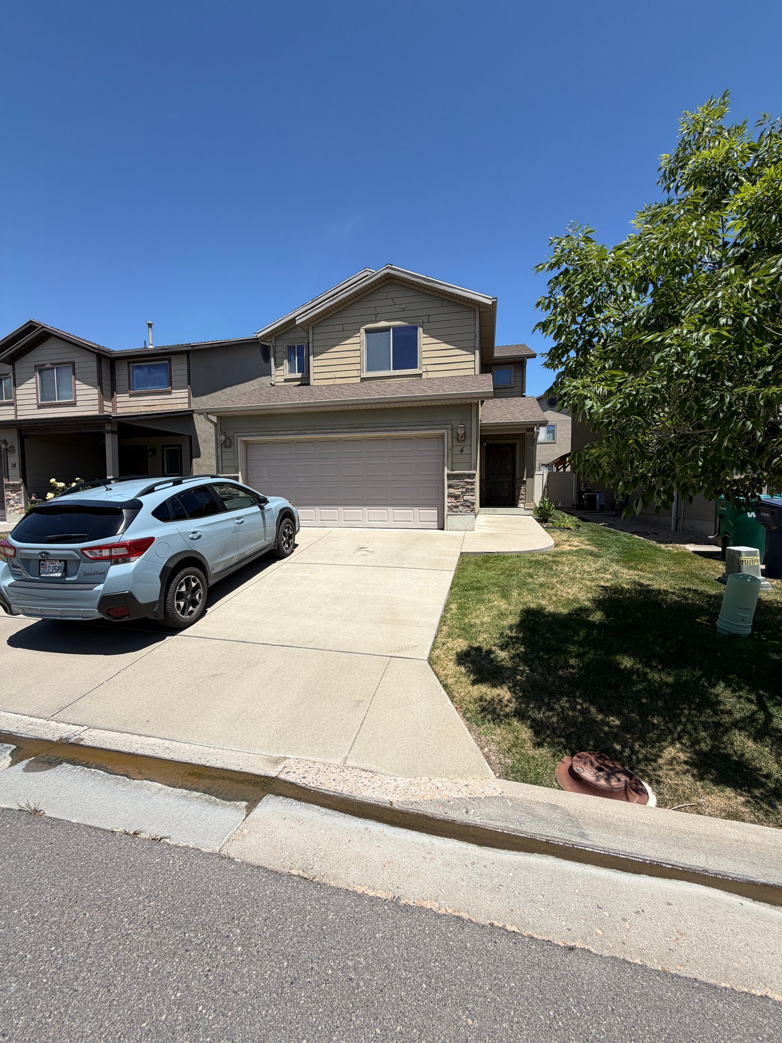 Layton House: 4 Arnold Dr
