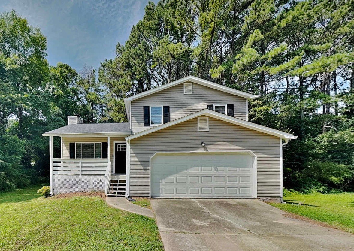 Stone Mountain House: 535 Zachary Ct