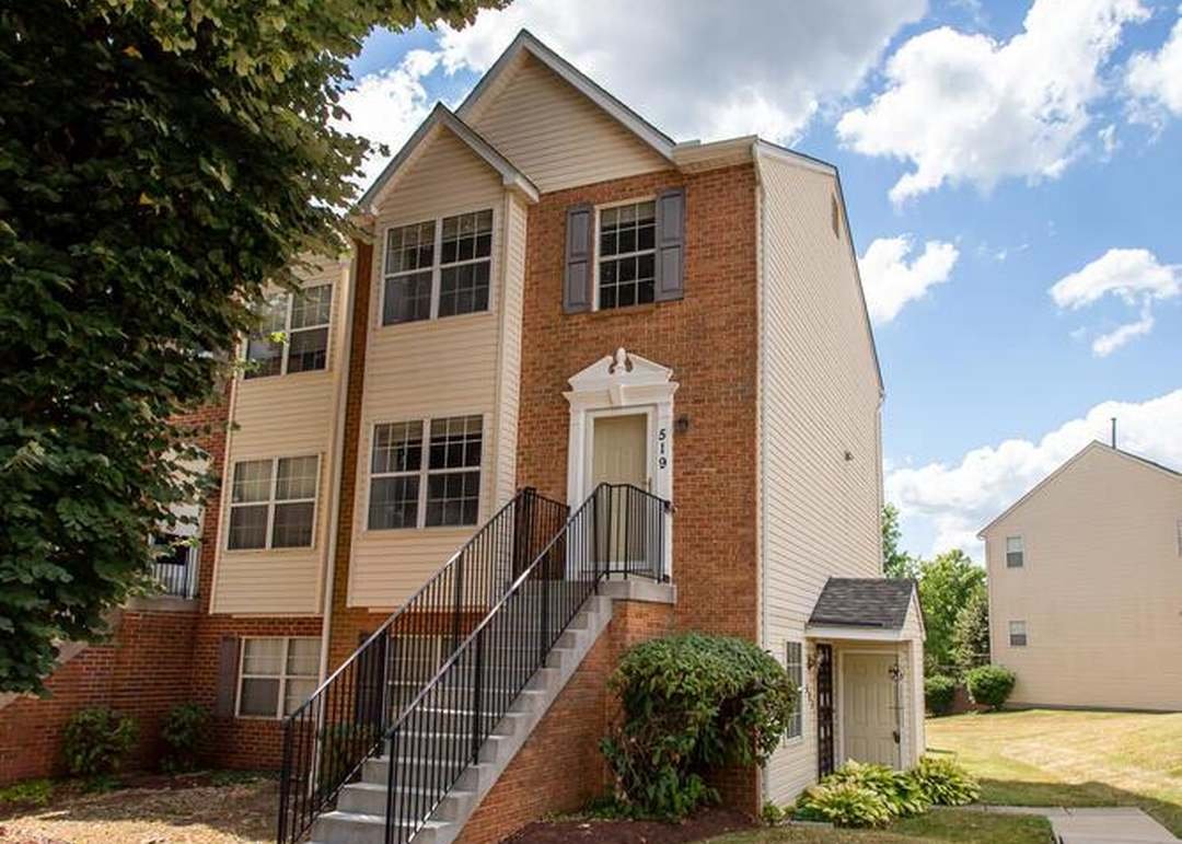 Fort Washington Condo: 519 Red Coat Pl
