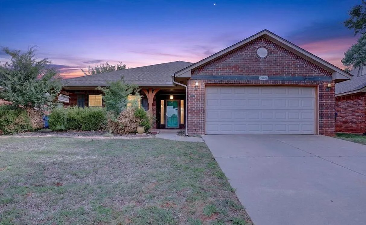 Edmond House: 4921 NW 163rd St