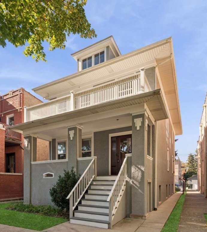 Chicago Apartment: 7252 N Bell Ave