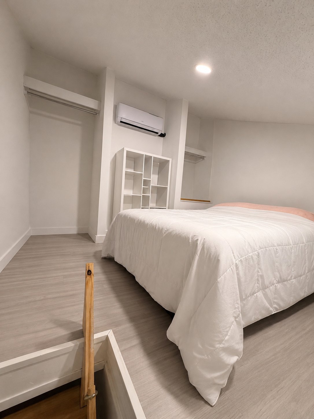 Hollywood Apartment: 2700 Buttonwood Ave