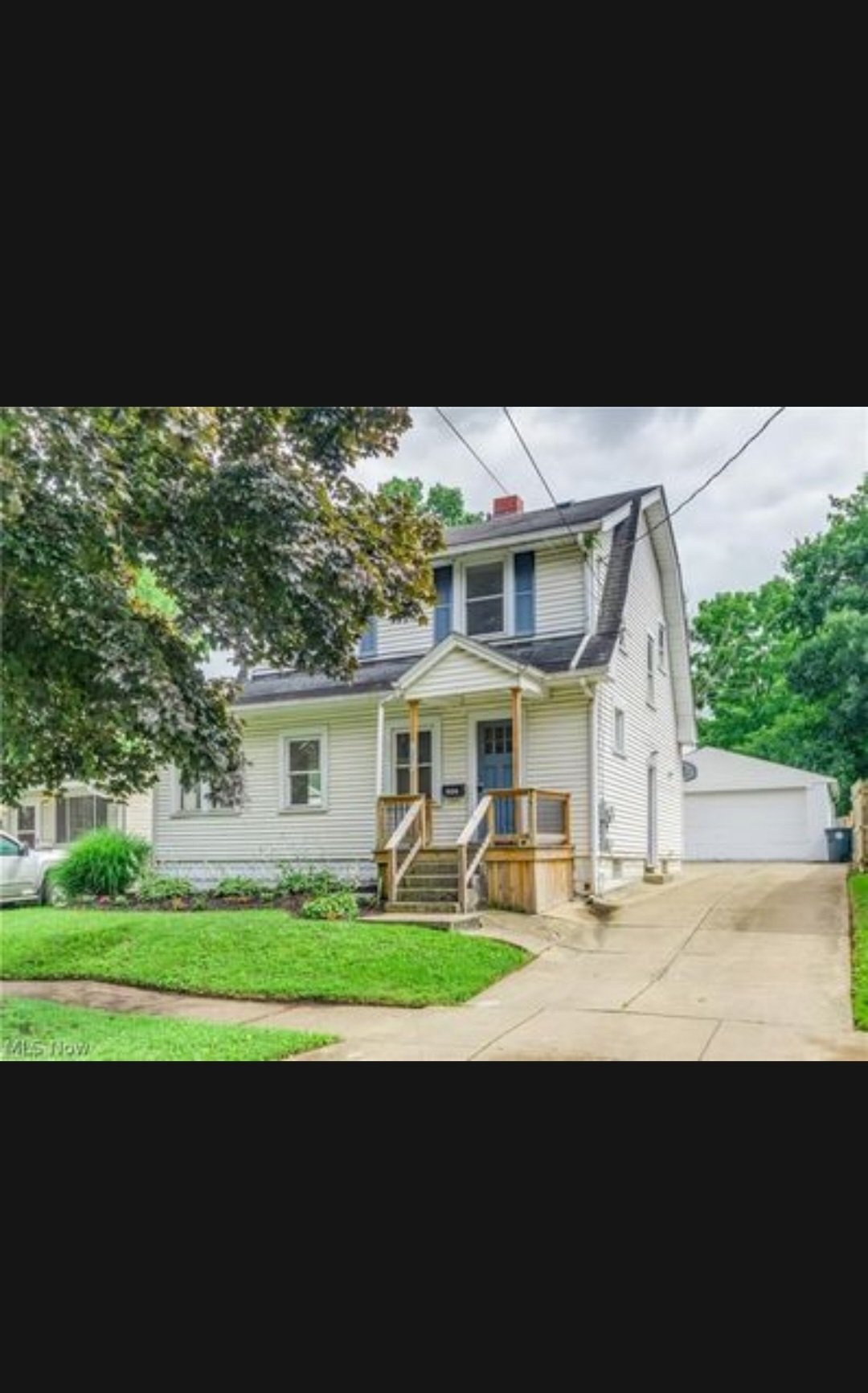 Akron House: 1224 Carey Ave,