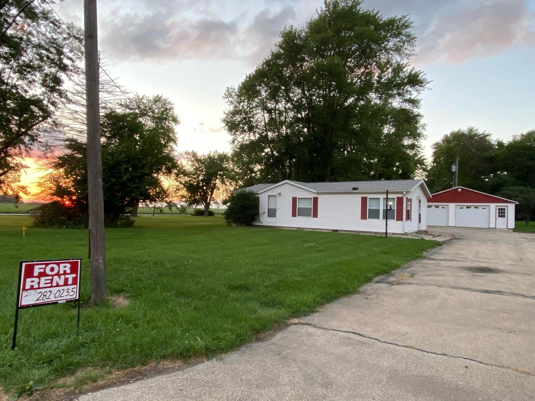 Champaign House: 5110 W Springfield Ave