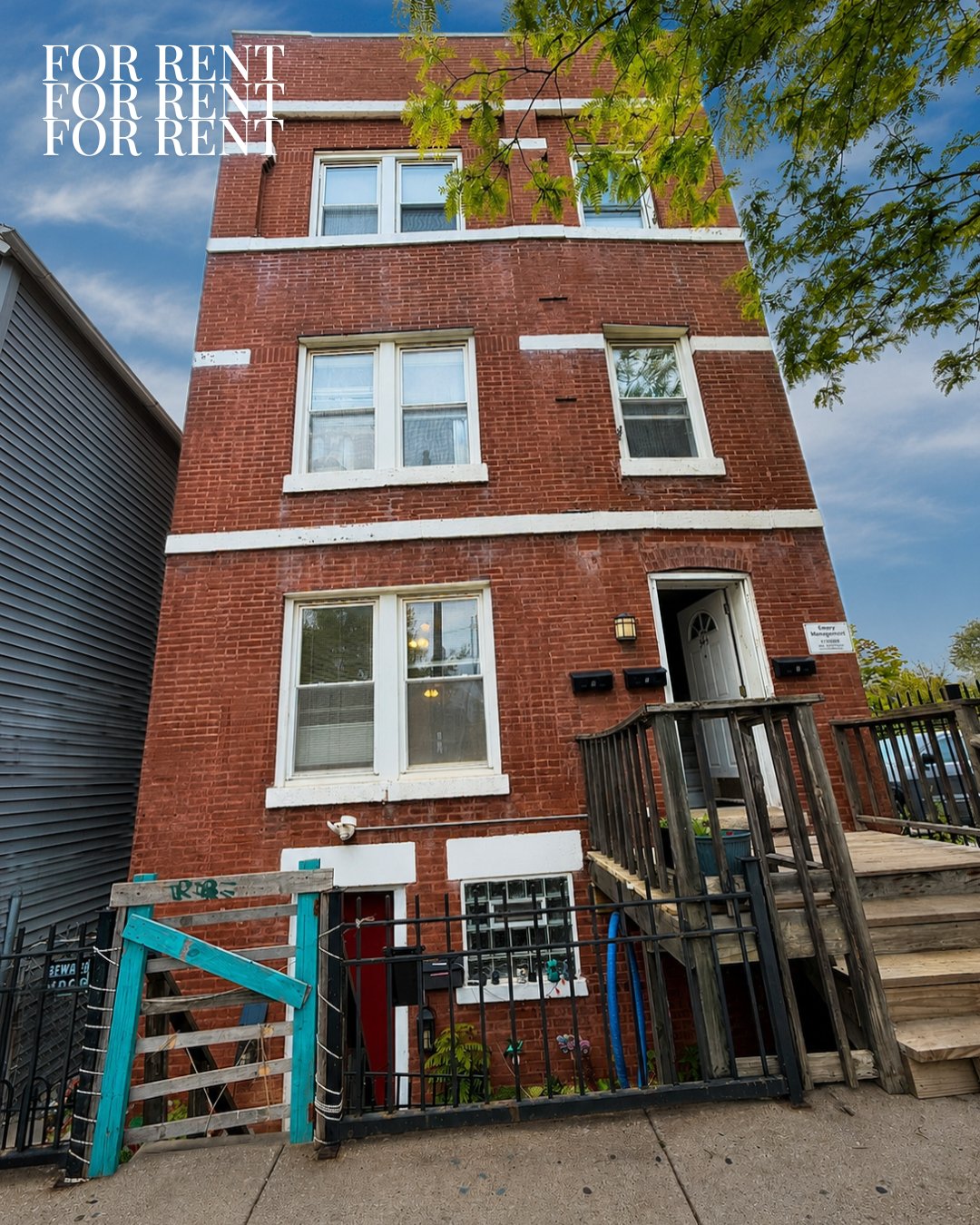 Chicago Apartment: 944 W 18th St