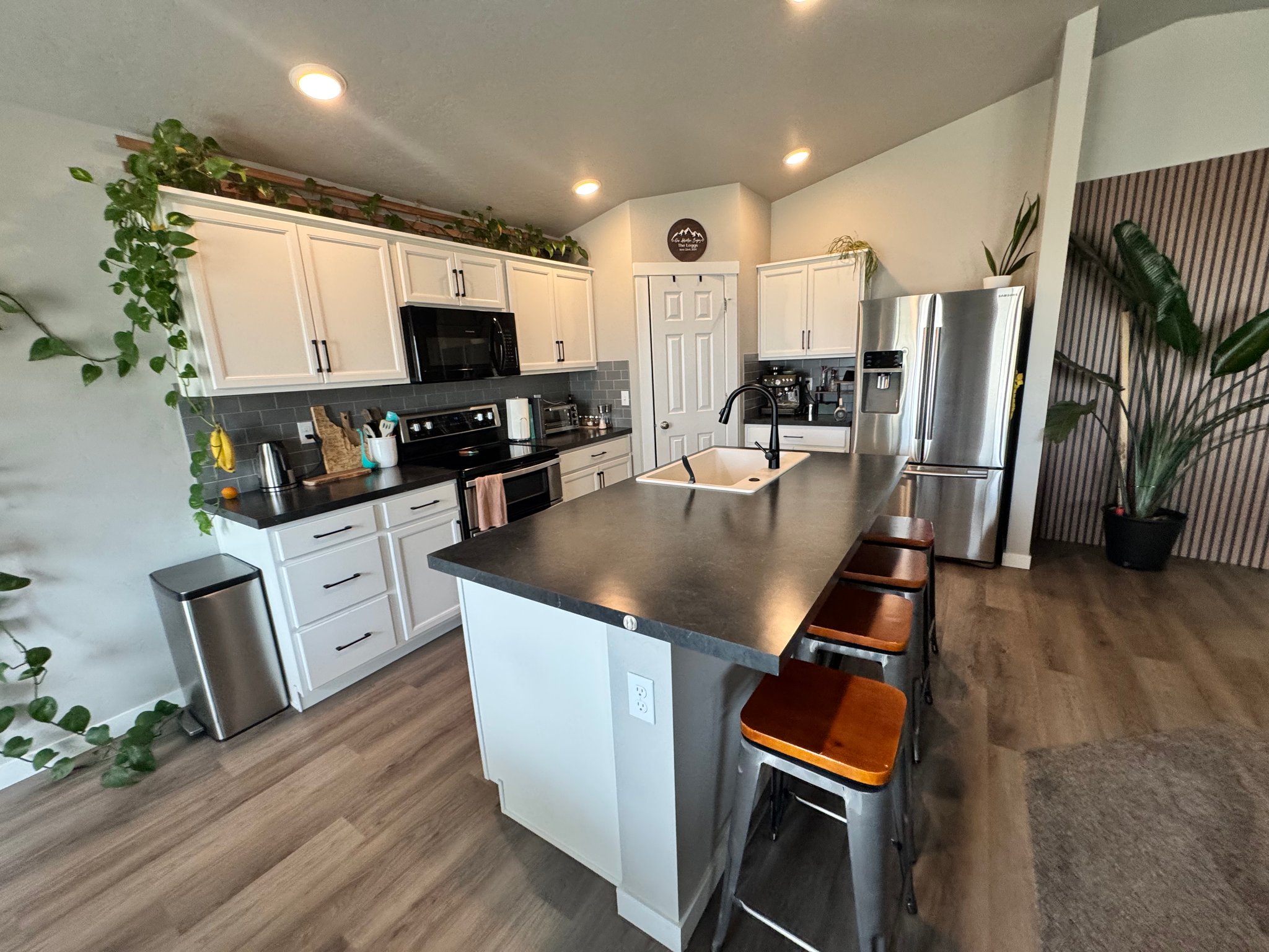 Meridian House: 6580 S Birch Creek Ave