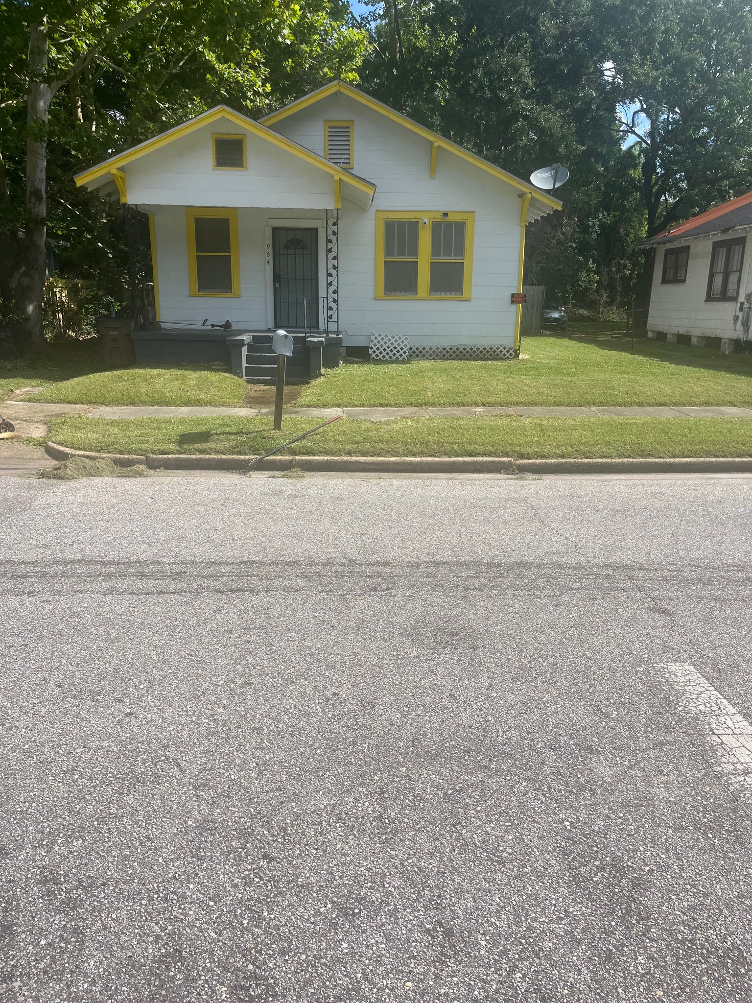 Mobile House: 964 Montgomery St