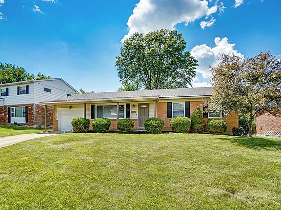 Cincinnati Townhome: 1599 Yellowglen Dr
